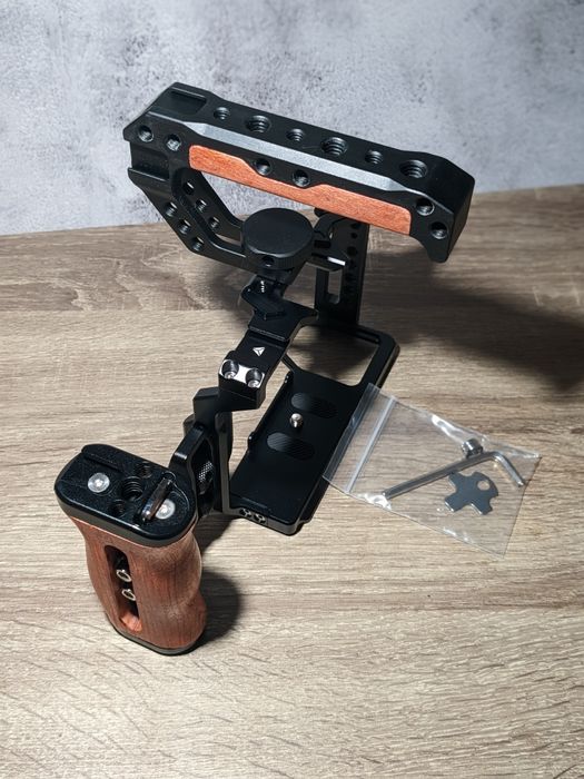 Кit клітка+ручка Puluz для Sony A7 III/ IV/ILCE-74M/A7M3/A7R3