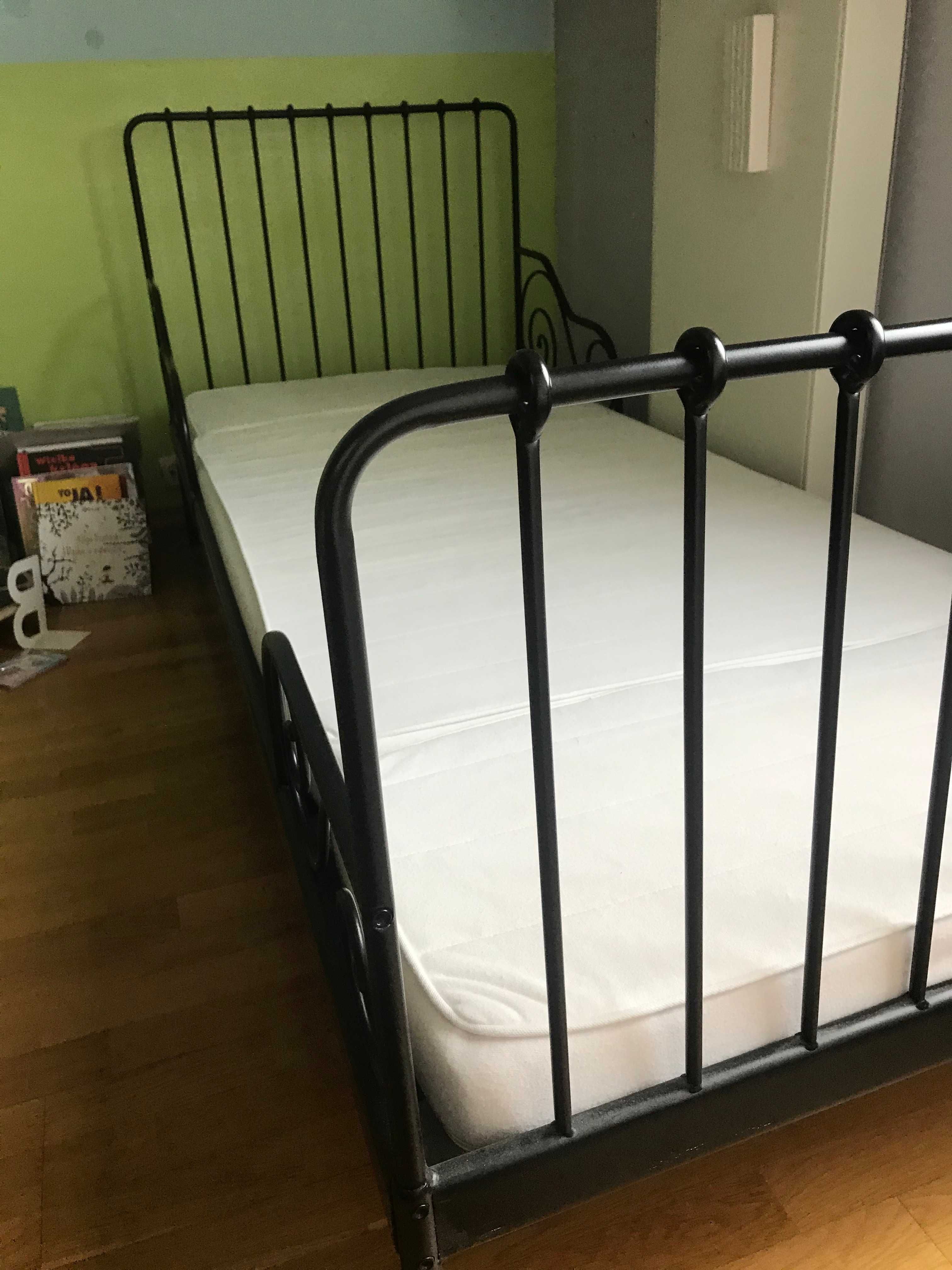 Ikea Minnen łóżko rosnące dla dzieci, czarne +materac+pościel, komplet