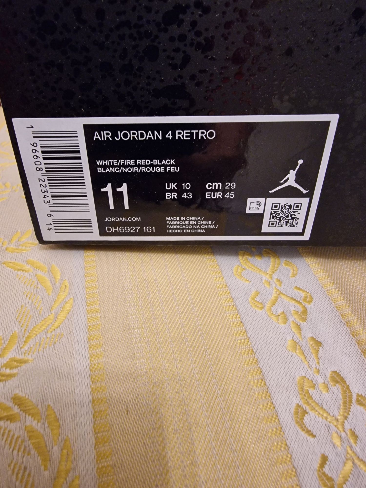 Nowe buty Nike Air Jordan 4 Retro 45