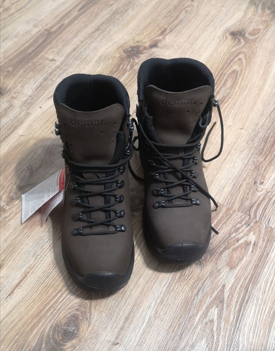 Buty DEMAR roz. 40