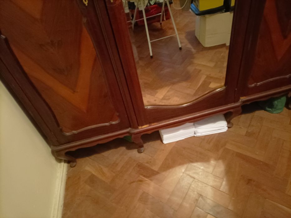 Vendo Roupeiro antigo