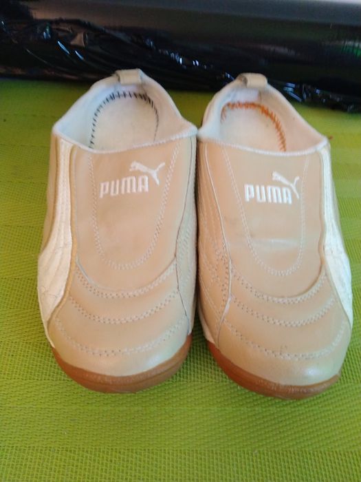 Beżowe buty Puma