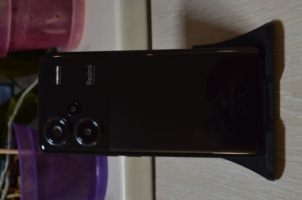 Продам Xiaomi redmi note 13 pro plus 5G, 8/256.