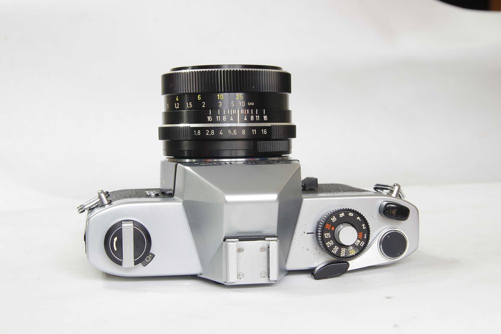 Rolleiflex SL35 + Planar SL 1.8/50