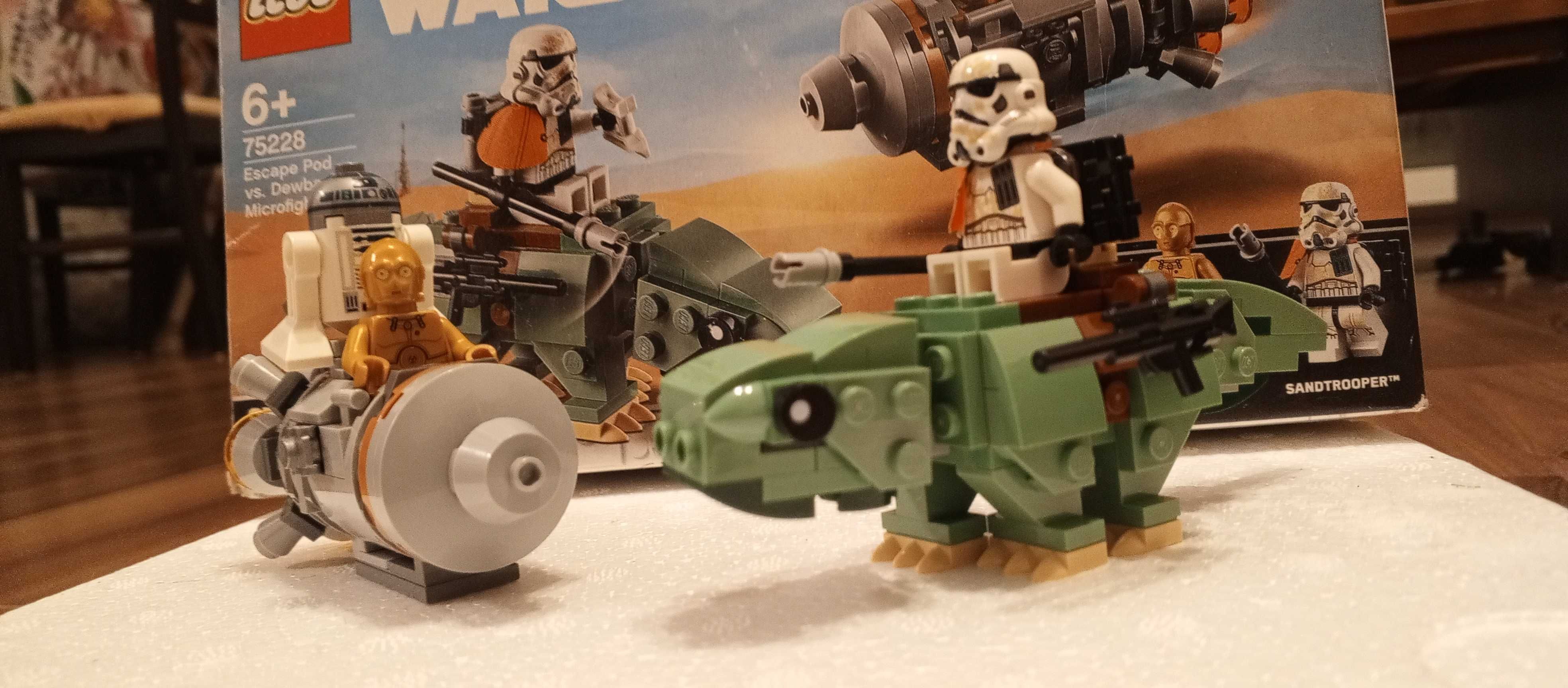 Lego Kapsuła ratunkowa vs dewback microfighters