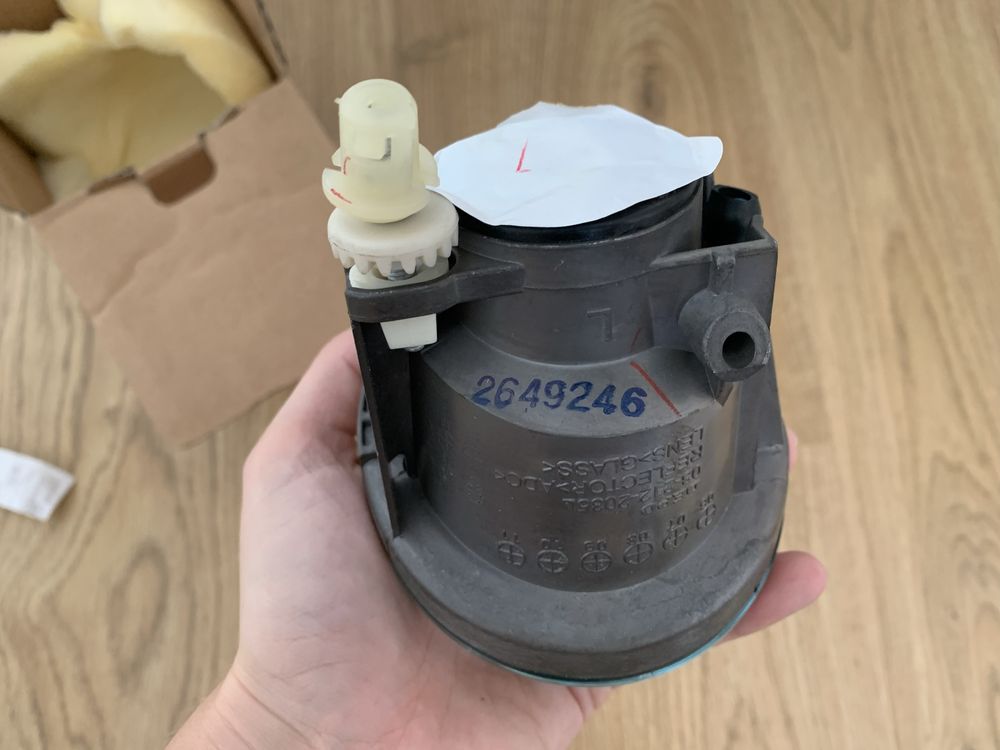 Lampa przeciwmgielna przednia - Toyota Yaris