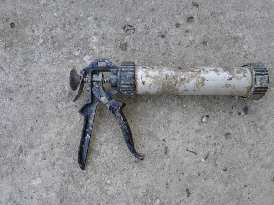Wyciskacz do silikonu pistolet do wyciskania mas 300ml tuba obudowany