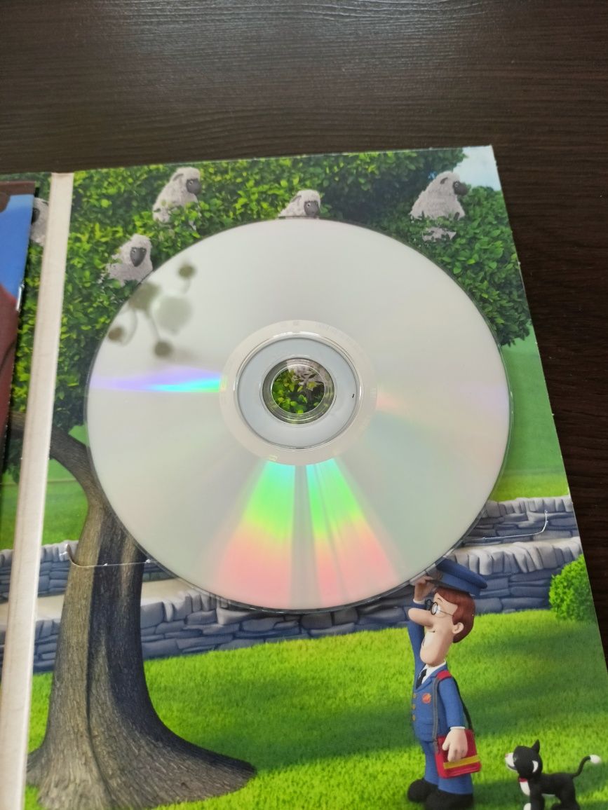 Listonosz Pat i wielki świat - Bajka DVD z książką