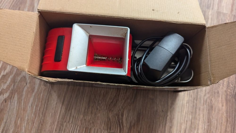 Sprzedam maszynę do napełniania tytoniu papierosem