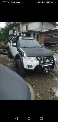 Sprzedam mitsubishi L200 rok 2011 silnik 2.5