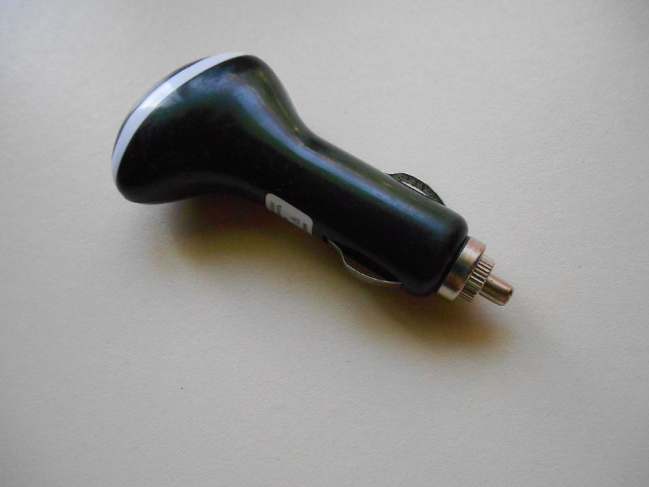 USB зарядное устройство в прикуриватель автомобильная зарядка