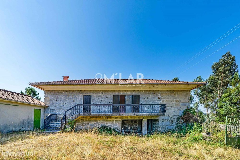 Quinta com moradia T3, em Pedralva - Braga