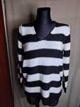 Sweterek / sweter / bluza  w paski / pasy czarno-biała