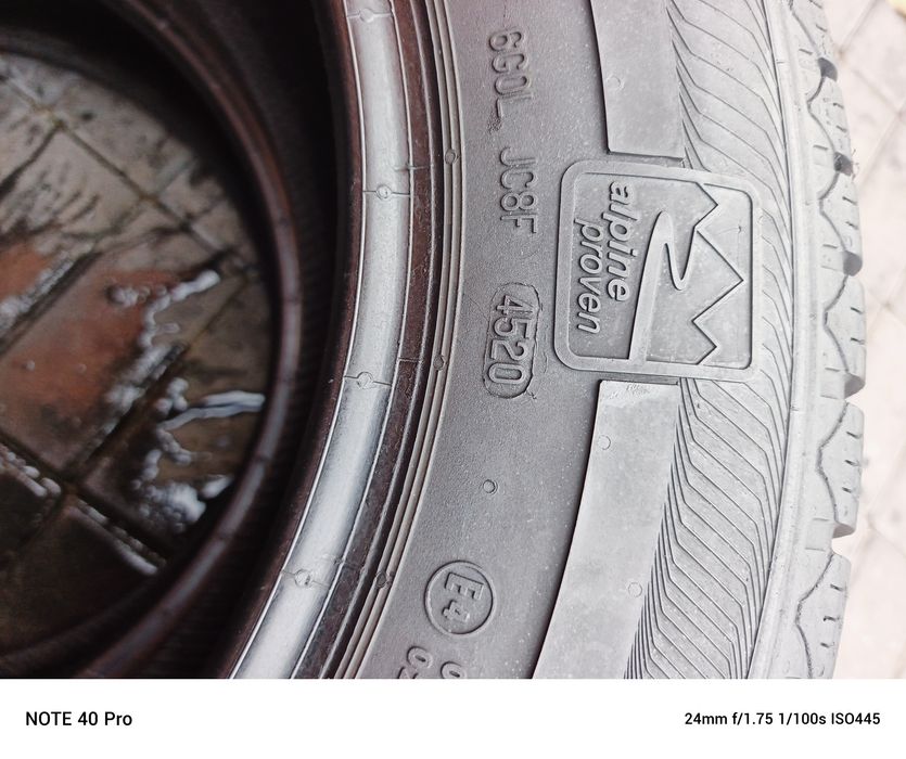 Opony 215/65/16c Semperit van-Grip 2