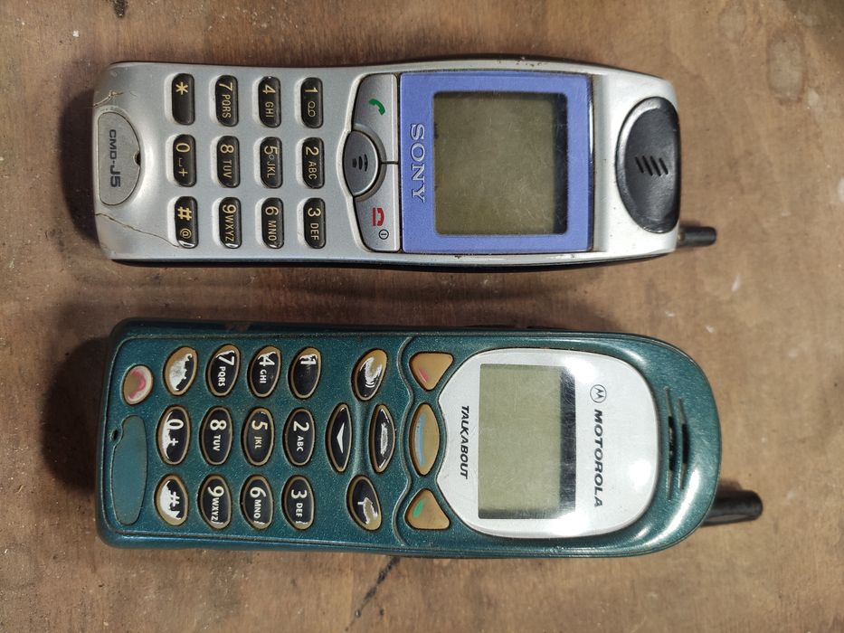 Телефон SONY, Motorola Одним лотом.