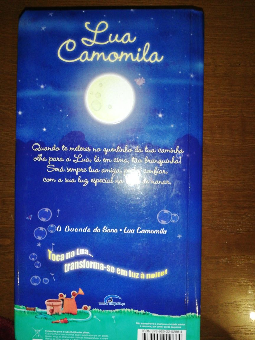 Livro Infantil A Lua Camomila