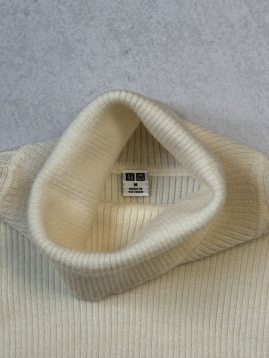 Шерстяной гольф в рубчик Uniqlo женский бежевый (оригинал)