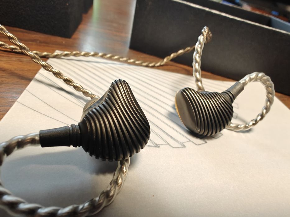 Słuchawki IEM  Shanling ME600