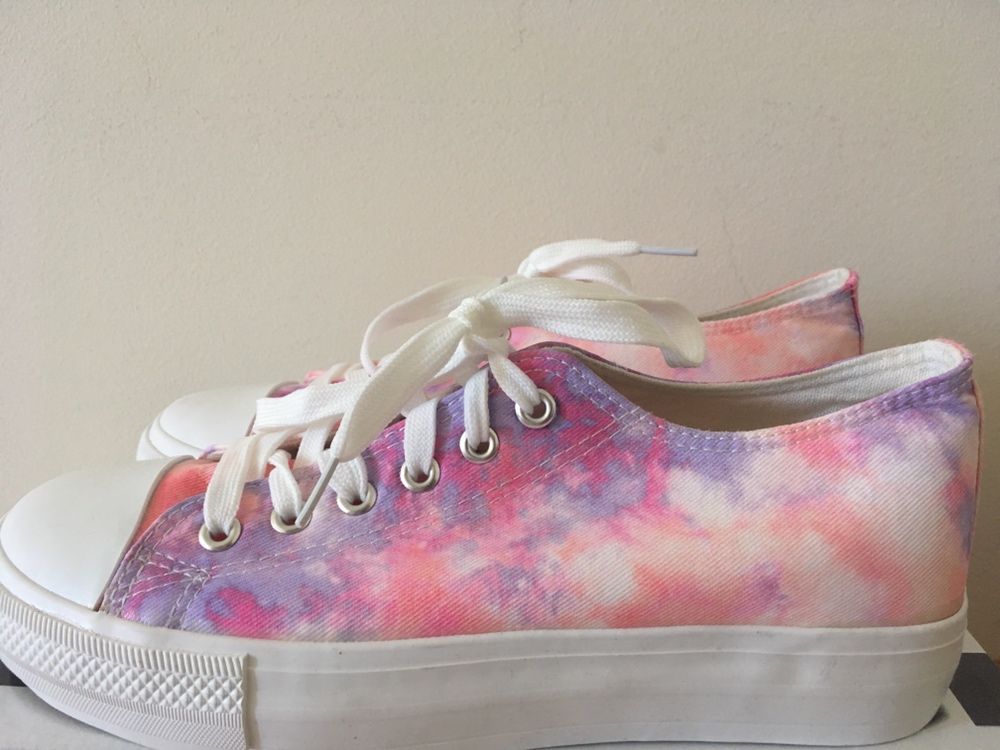 Nowe nie noszone buty Tie-dye