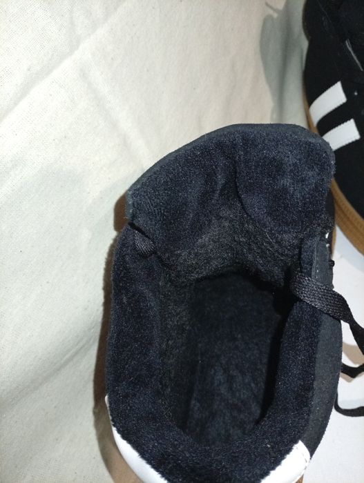 Зимові спортивні кросівки розмір 40