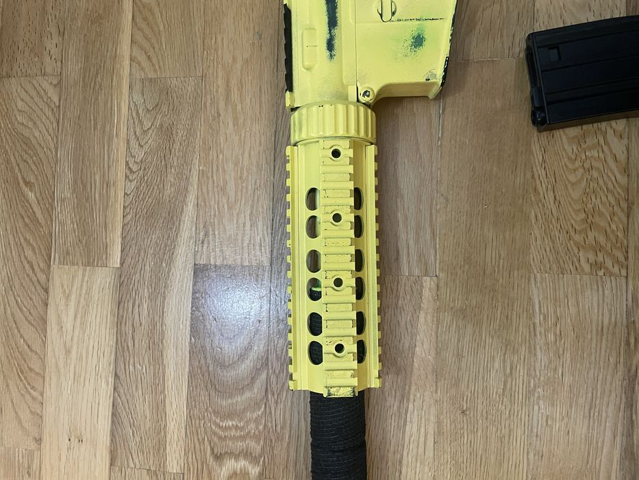 Airsoft m4 eletrica AEG com red dot full metal