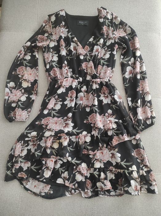 Миле плаття Mohito розмір S шифон