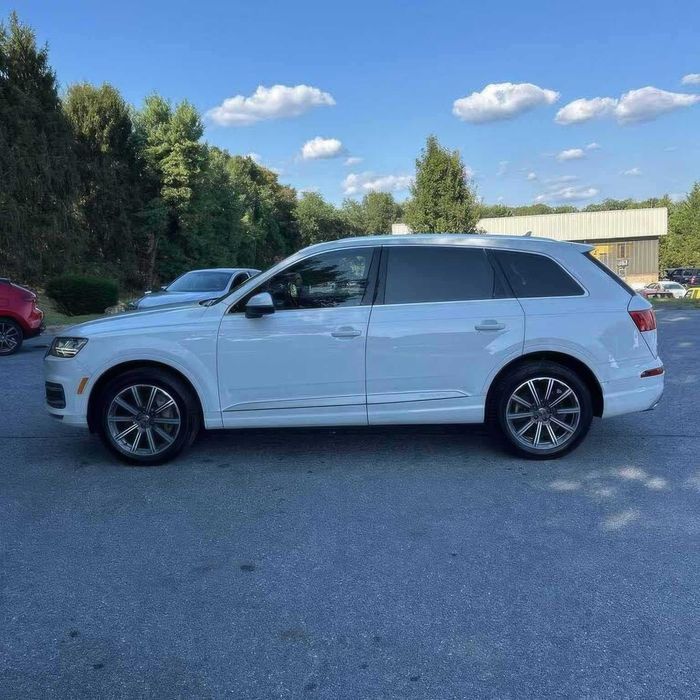 Audi Q7      2017
