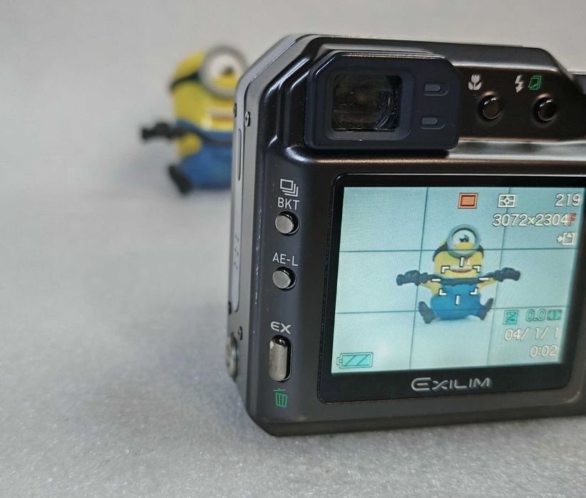 Цифровой фотоаппарат Casio EXILIM Pro EX-P700 + КОМПЛЕКТ