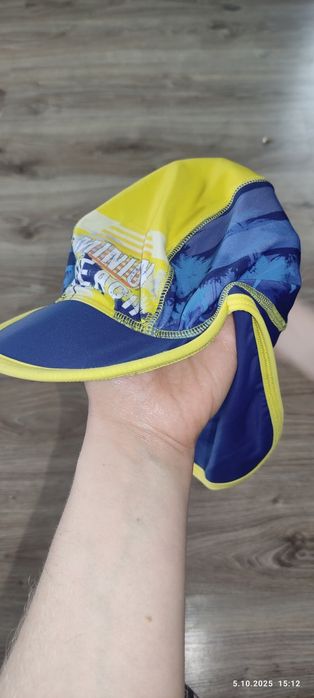 Czapka z daszkiem z ochroną na kark plażowa do wody minionki