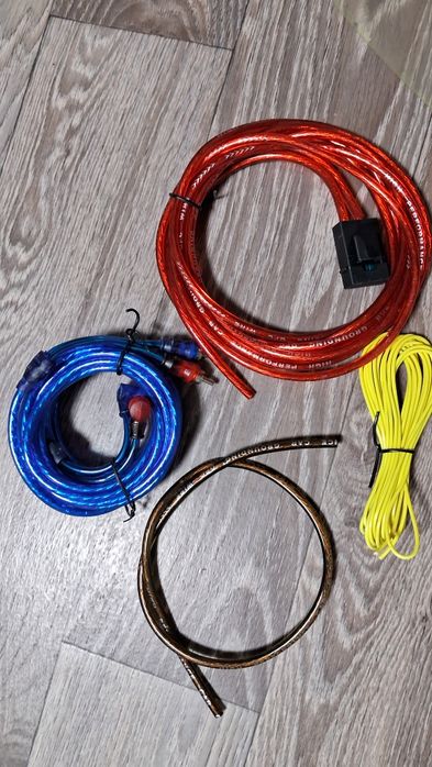 Комплект дротів для підключення саббуфера/підсилювача звуку
Комплекта