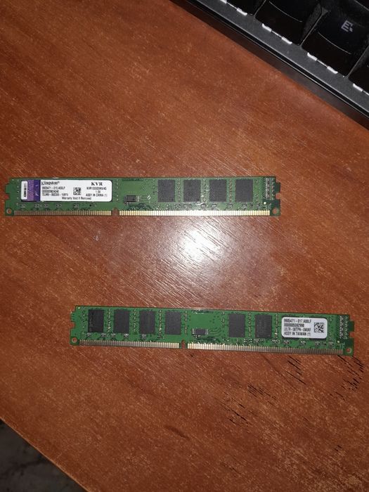 Продам оперативную память ddr3 2/4gb kingston