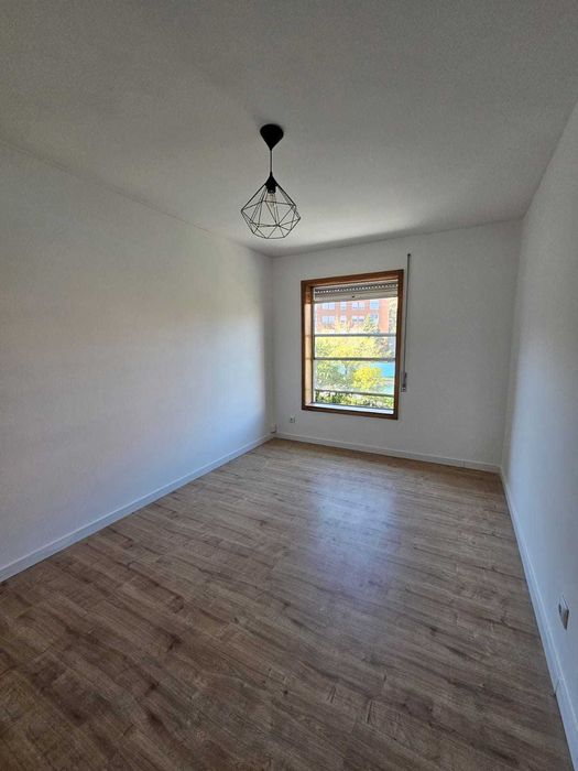 Apartamento T4 para arrendamento no Porto