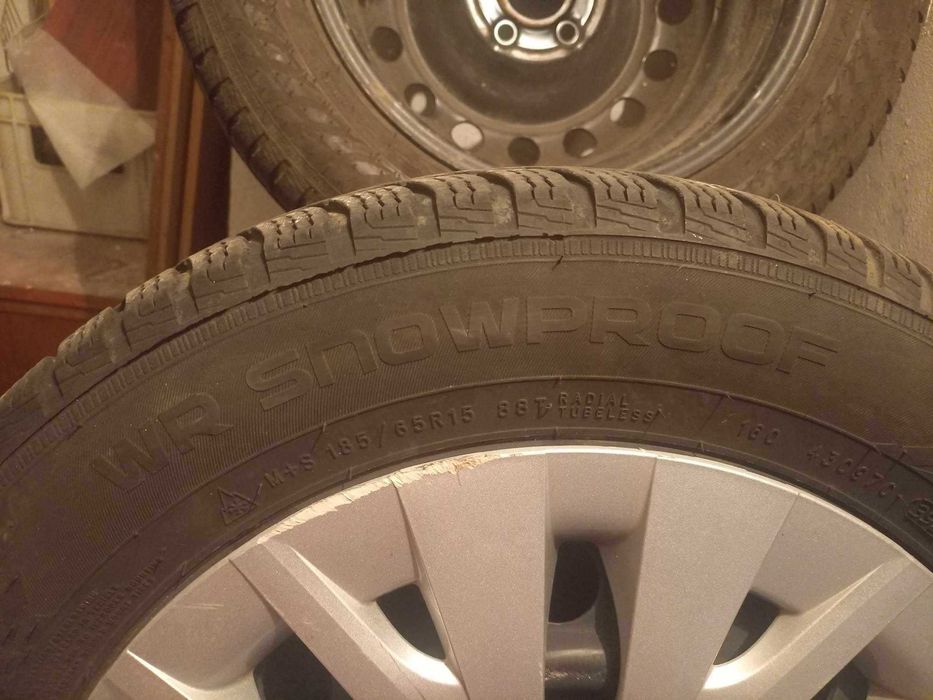 Para opon zimowych z 2021 roku + jedna w gratisie! 185/65 R15