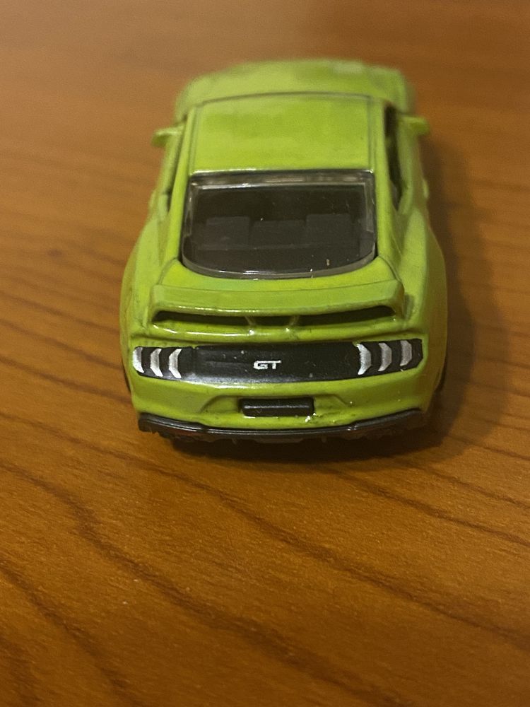 Autko Ford Mustang GT