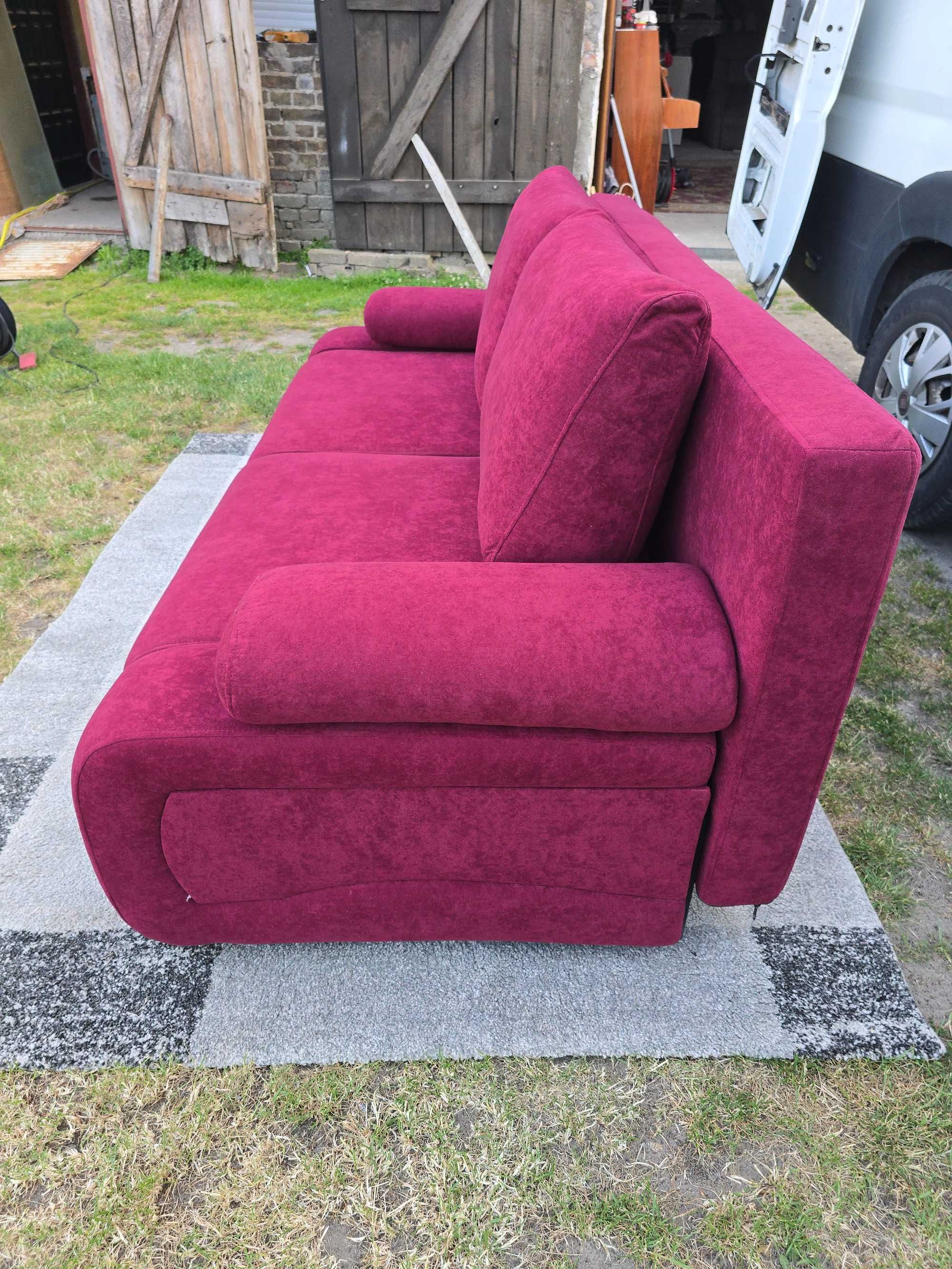 Sofa z funkcją spania i pojemnikiem na pościel