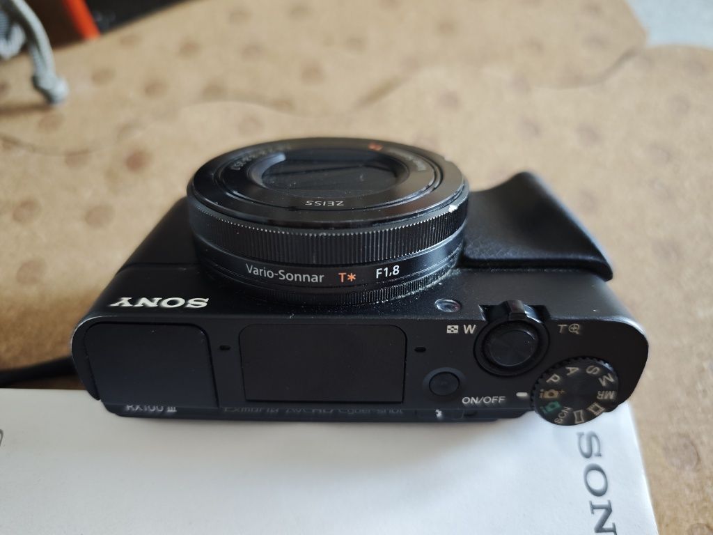 Mały wielki aparat Sony RX100 M3