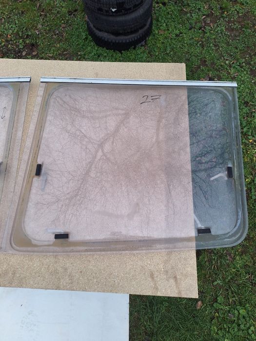 Szyba przyczepy kempingowej coachman/ abbey lat 90