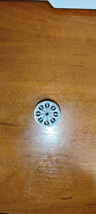 Пістолет на пістонах рівольвер