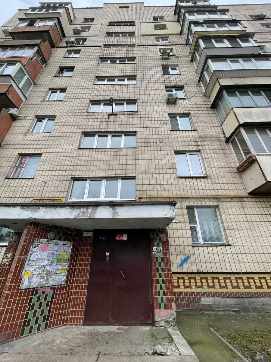 Продам 3к квартиру проспект Романа Шухевича (Генерала Ватутіна), 30