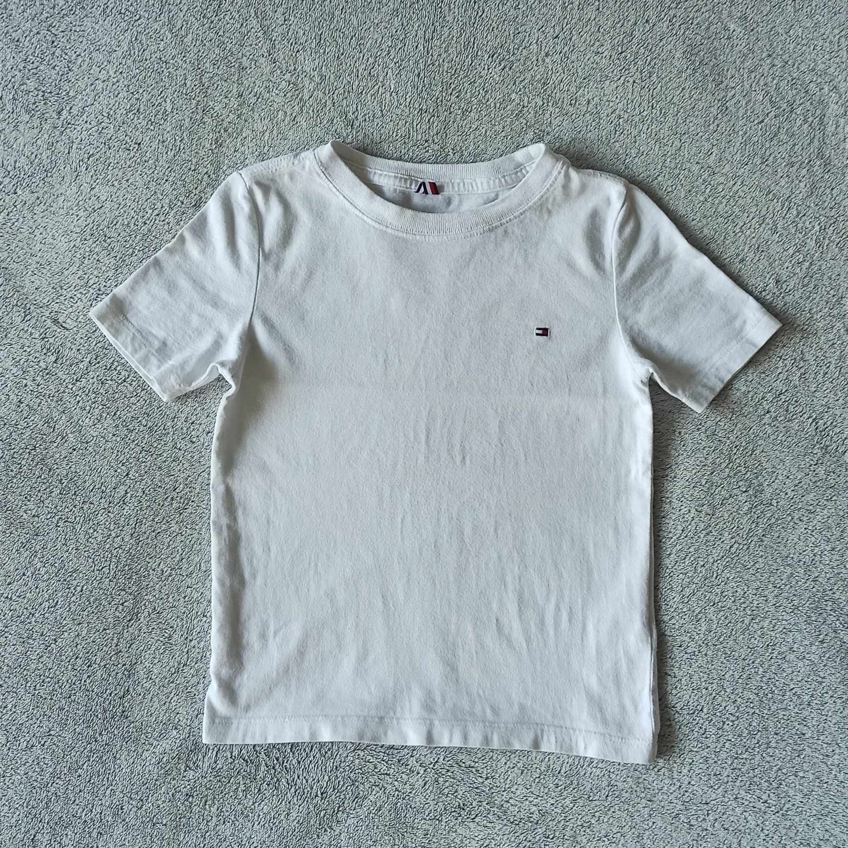 Tommy Hilfiger t-shirt 104 110 biała koszulka bluzka oryginał stan bdb