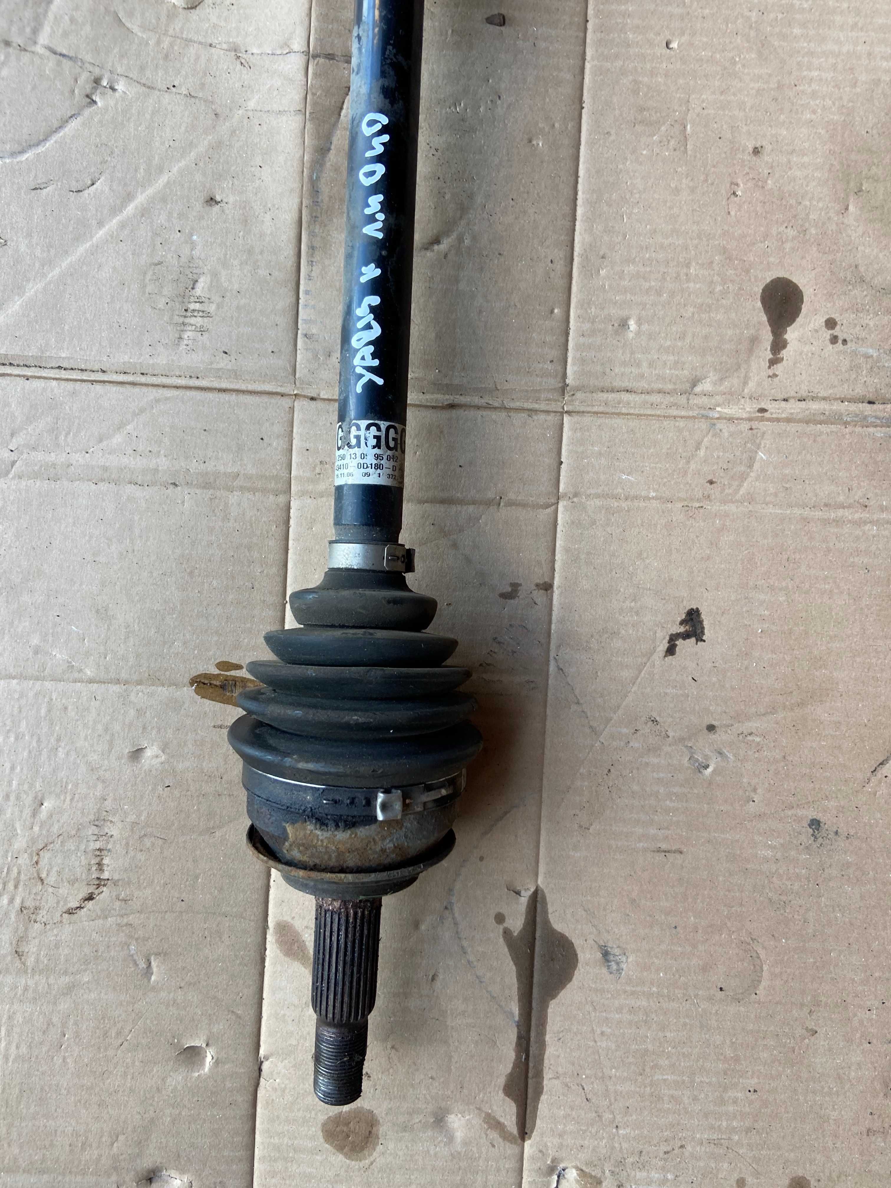 Toyota Yaris II 1.4 D4D Półoś Prawa Długa Przegub 05-11