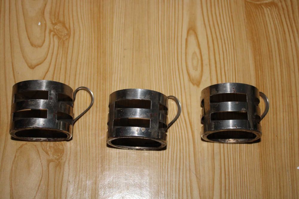 Metalowe koszyczki do szklanek