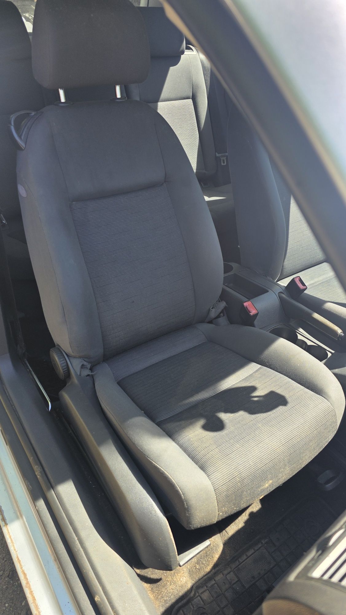 Fotele Przód Kanapa Tył Volkswagen Golf V 2003r
