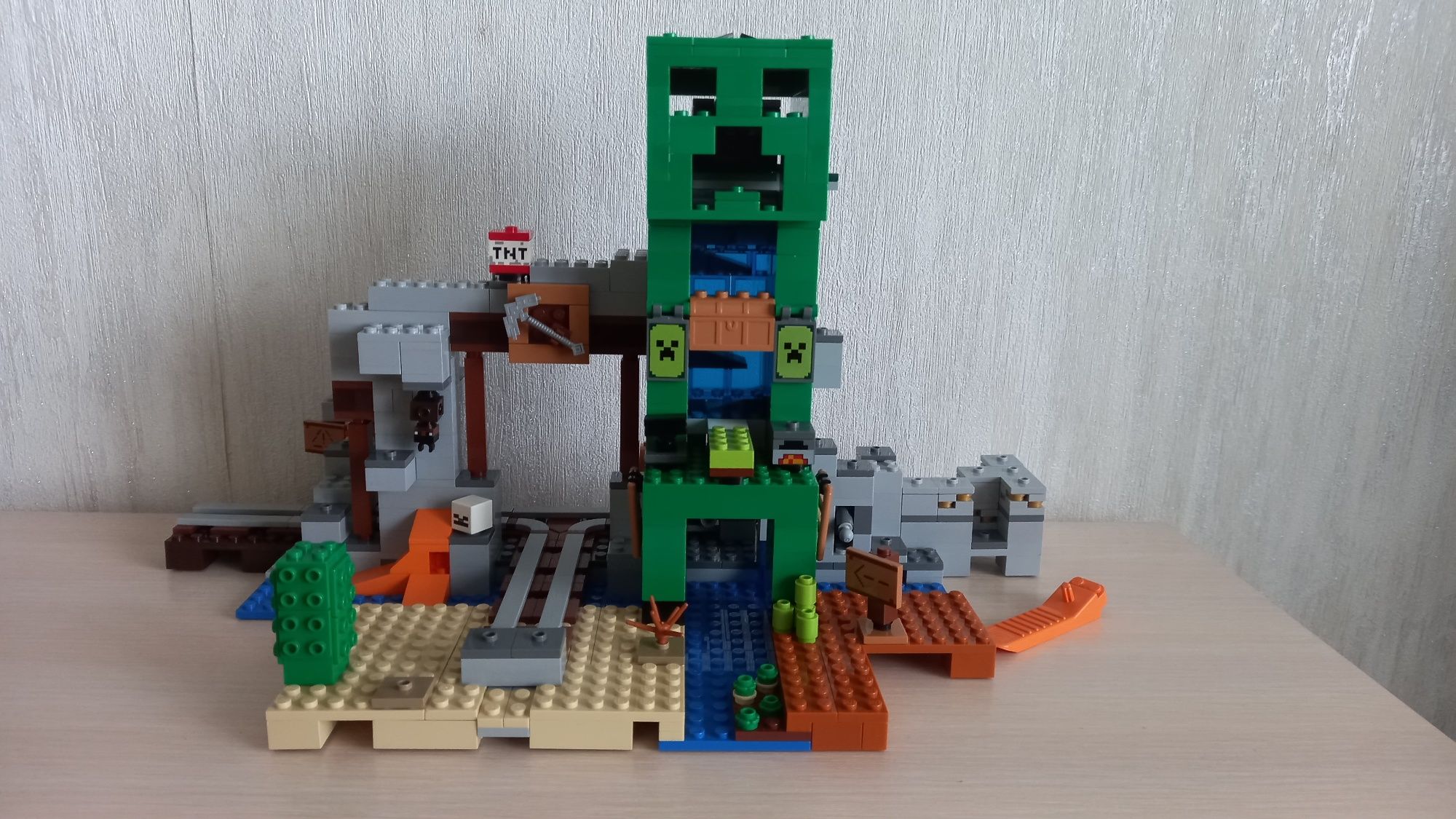 Конструктор лего lego майнкрафт minecraft 21155