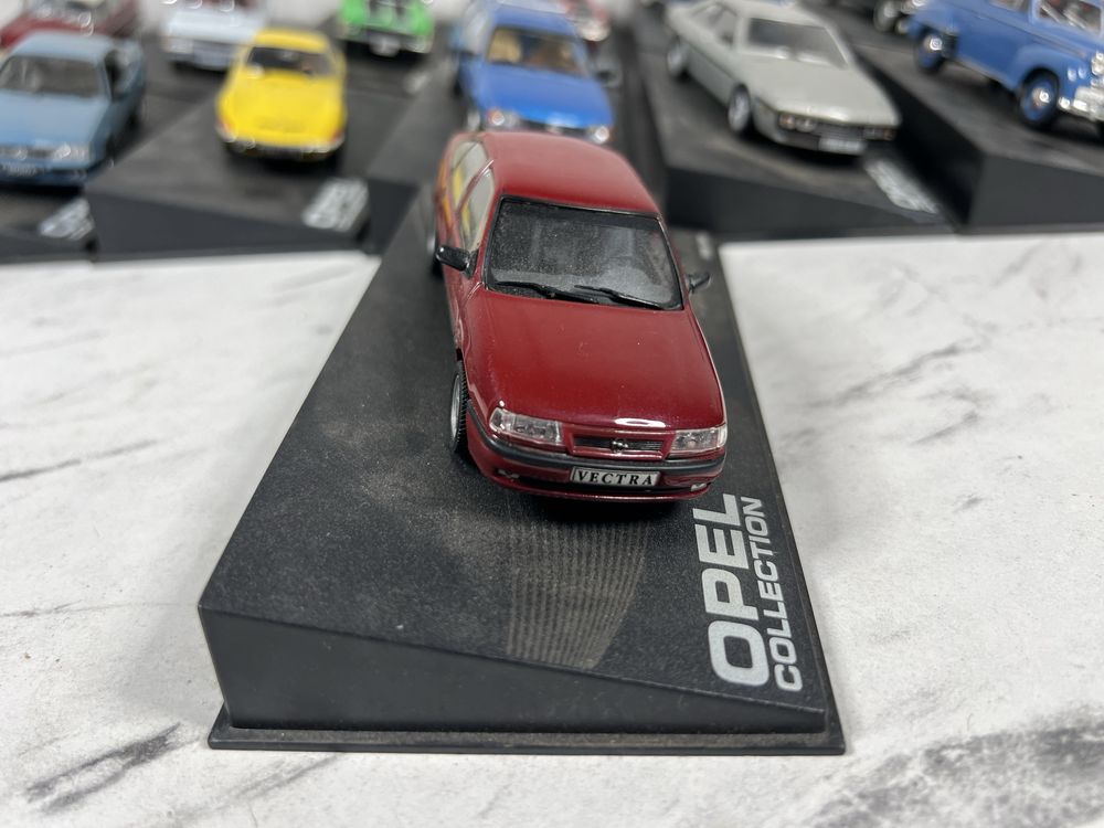 Оптом цікаві Opel vectra, calibra та багато інших Модели машинки 1:43