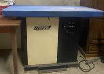 Mesa de aspiracão de ferro industrial