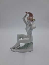 Aquincum Budapest figurka porcelanowa akt kobieta porcelana