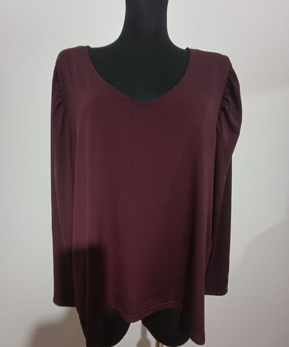 Burgundowa bluzka w serek firmy Villa nowa rozmiar 44/46illa