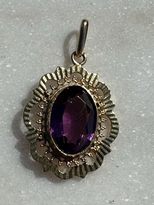 Винтажные и антикварные подвески и брошки !