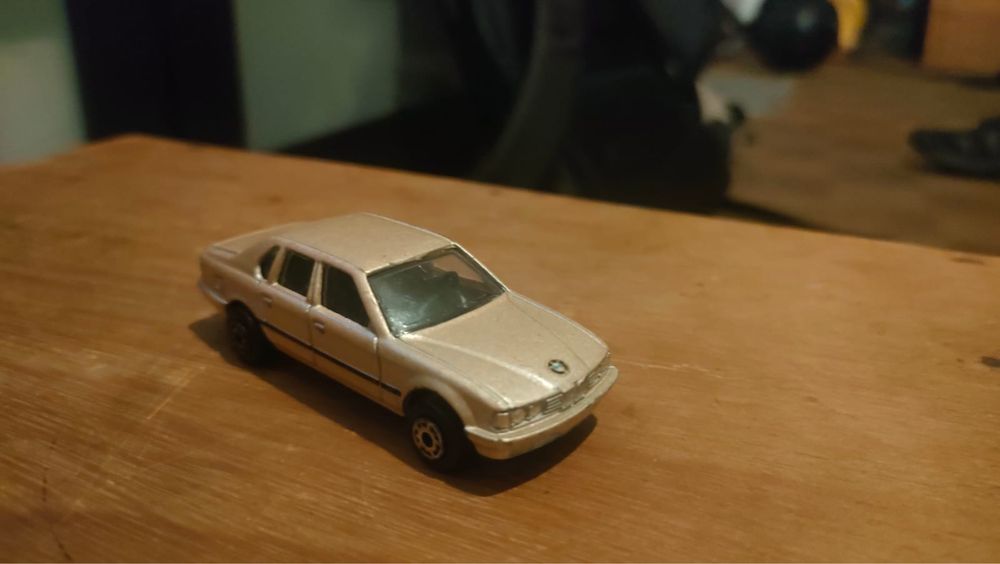 Carros em miniatura de coleçao